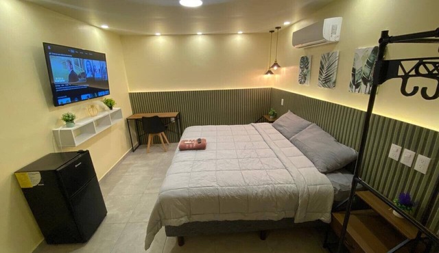 Mini Hotel Chetumal - Room 2 - King Size Bed