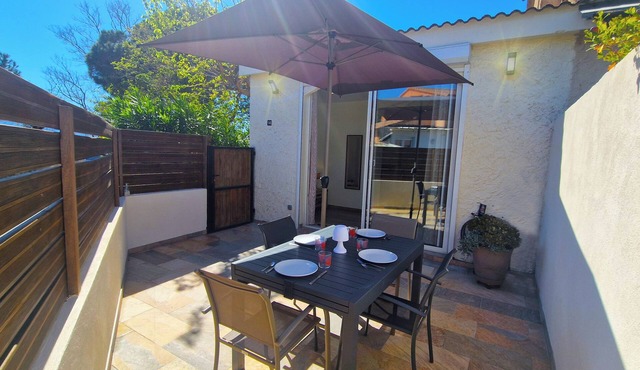 Mini Villa completely renovated 5min walk to the sea private residence air conditioning/wifi