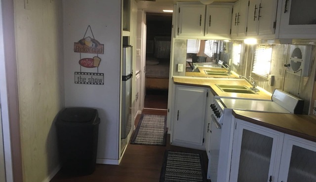 Mobile Home for Power Plant Outage Worker