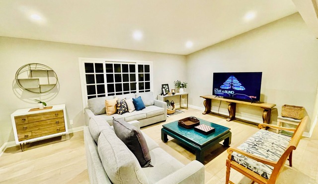 Modern 4BR Home - Private Yard - Prime Location&School Zone
