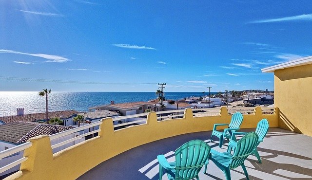 MODERN 5 Star Home in Las Conchas. IMPECCABLY CLEAN, A+ views. PRIVATE
