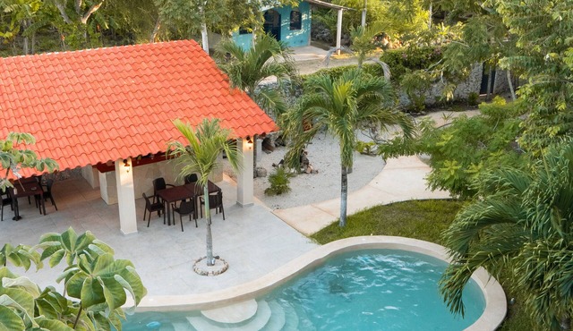 Modern Comfort Meets Tranquil Luxury: Stylish 1-Bedroom Condo with swimming pool