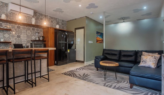 Modern condo close to the best beach clubs in Isla
