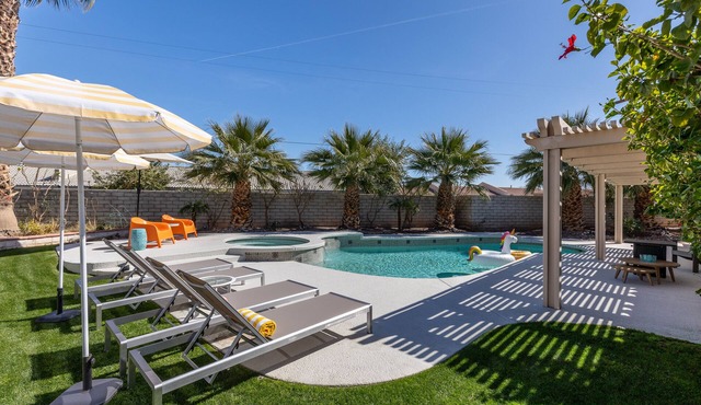 Modern Desert Oasis with Saltwater Pool/Spa