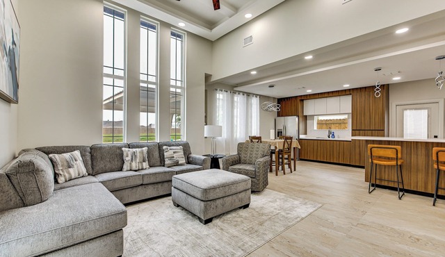 Modern Getaway w/Private Patio & Grill in Mcallen