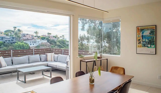 Modern Hillside Oasis with Jacuzzi, Ocean Views, BBQ, EV Charger, Treetop Master