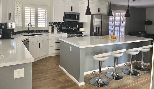 Modern Manufactured Home with a Classic Palm Springs style Mountain & Palms view