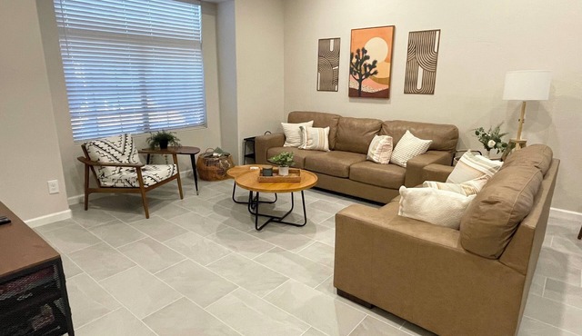 Modern Marana Getaway
