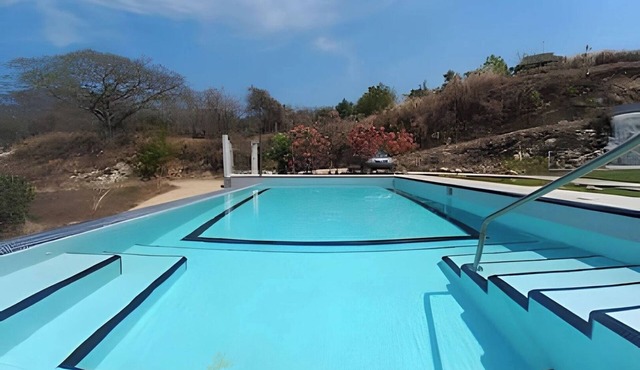 Modern Oasis House with Pool