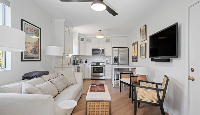 Modern One Bedroom Retreat
