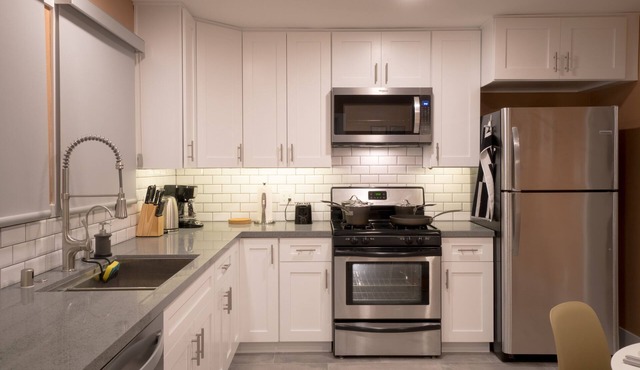 Modern Private Unit - Mins to Everything in Pasadena