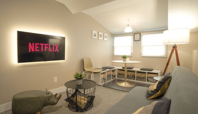 Modern Private Unit - Mins away from Everything in Pasadena!