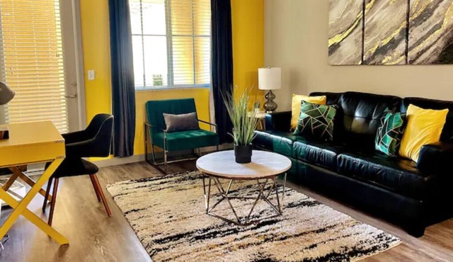 Modern ste w/♛King Bd, WIFI+YT TV, 15min ➼Oxnard