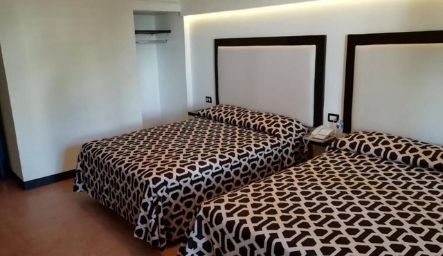 Modern Stylish City Retreat Perfectly Located Near Dining, Shops, & Attractions