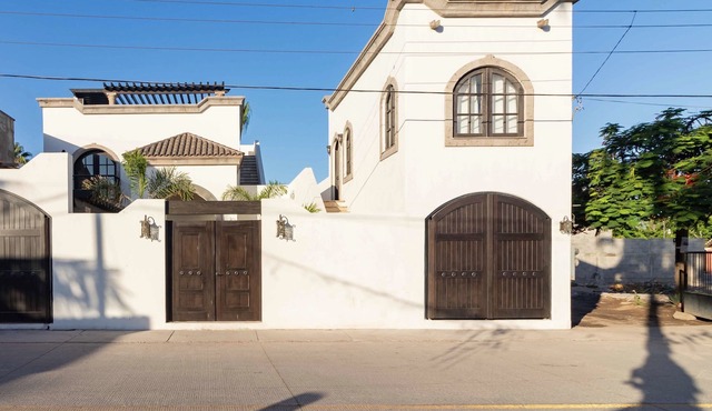 Momo's Casita in a prime central location.