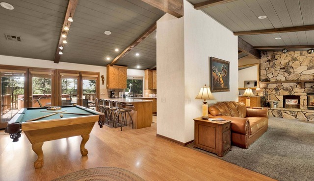 Moose Manor #2012