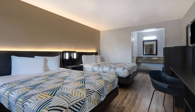 Motel 6 Buttonwillow, CA Central