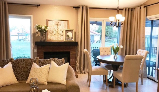 Mountain Home Stallion Springs Ca. Luxury accommodation with Incredible views.