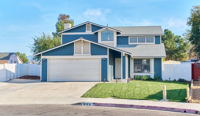 Mountain Oasis Home with Pool- Pet friendly