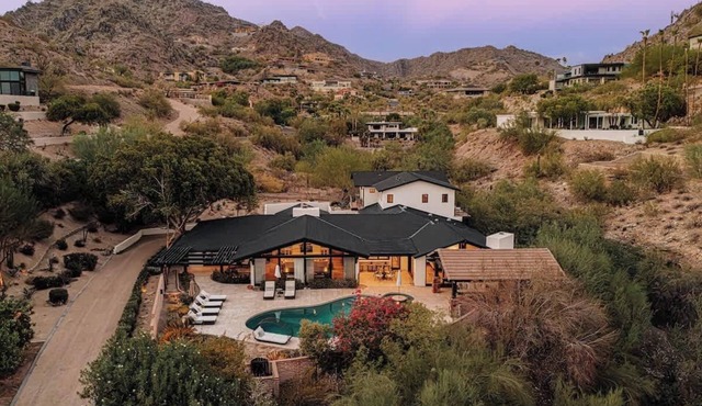 Mountainside Manor - Private 6BR Retreat
