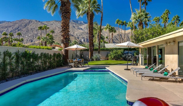 Movie Colony Palms – Luxe Midcentury Walk-to-Town