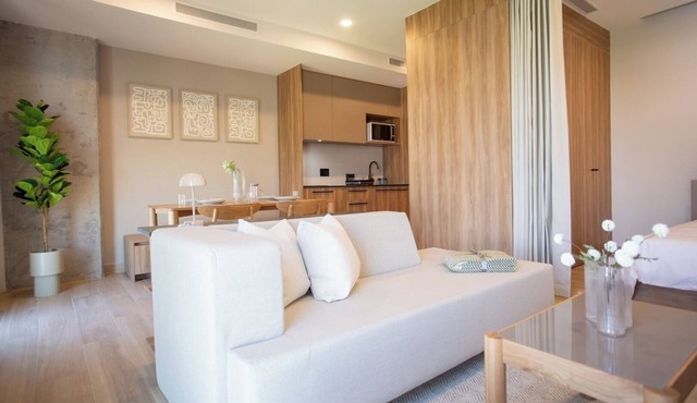 Mr W | 1BR Margot Loft Modern City Tower