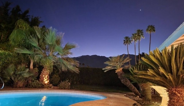 Mt San Jacinto backdrop Only minutes from Downtown Palm Springs ID 3029