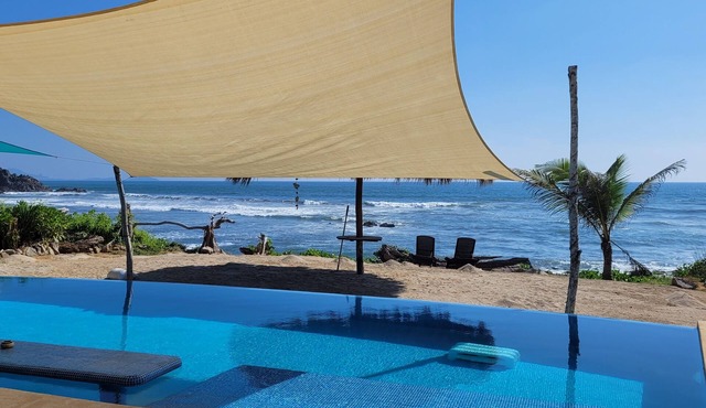 NEW 2-bedroom-Villa Cielito Lindo - Beach front infinity pool