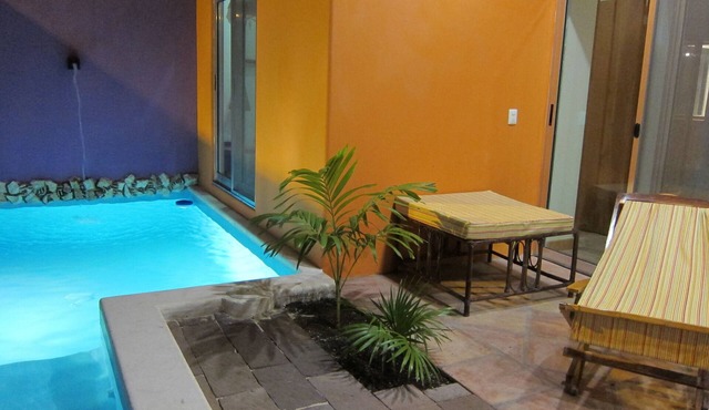 New 3 bedroom house with private pool. Heart of Downtown. Steps to North Beach!