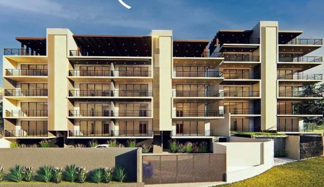 NEW Condo 2B/2B with spectacular Bay View. Tower, right side of Lunaterra I.