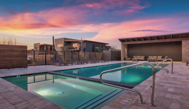 NEW CONSTRUCTION - FULLY FURNISHED Cave Creek Townhome