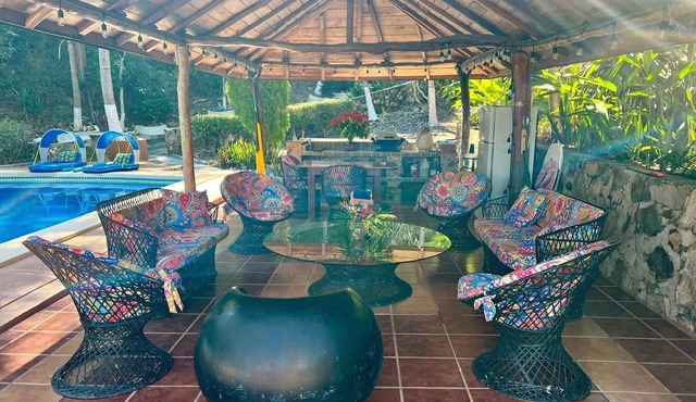 New listing, Casa Rana - quiet one bedroom with ocean view.