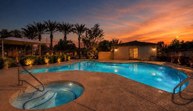 New Listing, Seasoned Superhost! Long-Term Comfort: Gated, 3/3, Pool, Spa