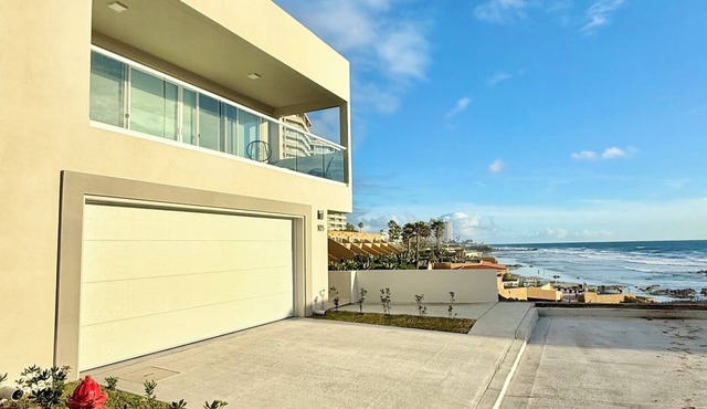 New Modern Beach House