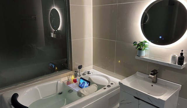 [NEW] Private Jacuzzi | Near Velocity Mall | MRT | Retro Games