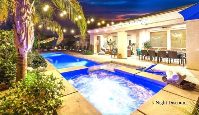 NEW Spacious 7 Bedroom 6 Bath Resort - GOLF, WALK to COACHELLA
