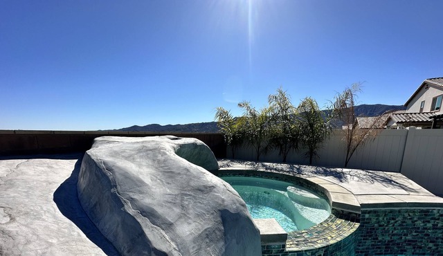 Newly Built 4 Bedroom 2.5 Bath Pool/Spa House near Temecula Vineyards