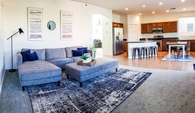Newly Remodeled Resort-Style Home w Private Pool!