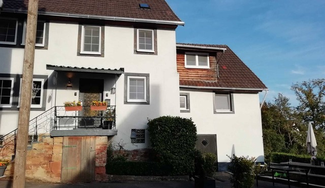 Nice apartment with beautiful lake view and large garden in Waldeck