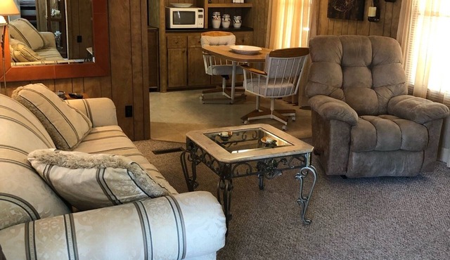 Nice vintage style with Mountain views! 55 plus community!