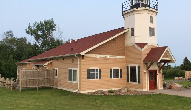 North Shore Lighthouse Suites ~ Anderson Suite~With Sauna and Outdoor Fire Pit