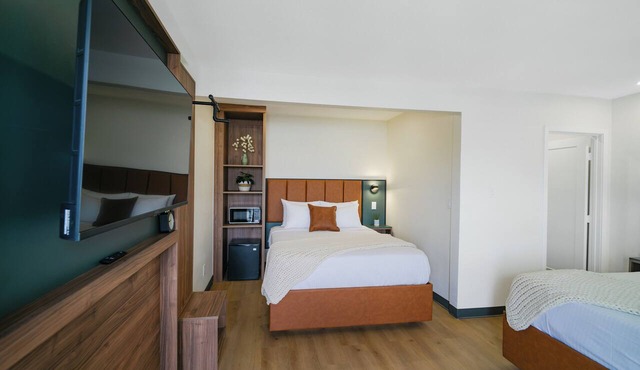 Nox Hotel - Studio City
