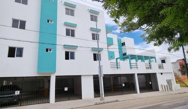 Nuevo departamento con 3 cuartos y estacionamiento