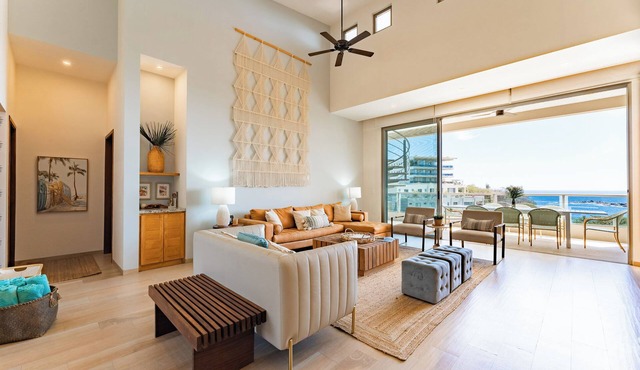 Ocean View Penthouse with Pool & Beach Access