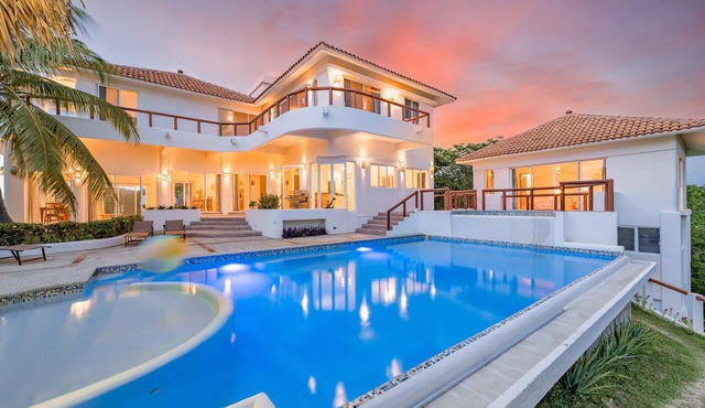 Ocean View Villa + Private Pool and Lush Gardens