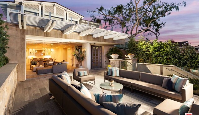 Ocean view villa retreat