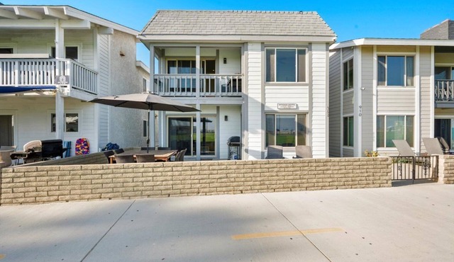 Oceanfront Boardwalk property, Newly remodeled Large patio, Steps to the sand.