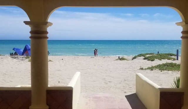 OCEANFRONT! Clean, spacious, comfortable. Dog Friendly
