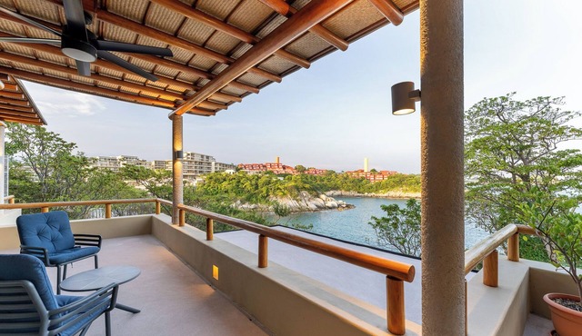 Oceanfront Residence with Beach Access