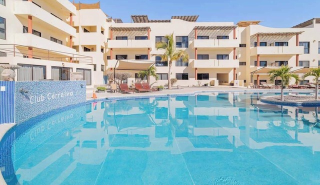 Oceanview condo w Resort amenities, Steps to Beach